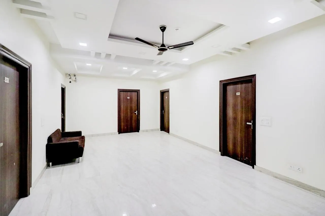 Oyo 79667 Townhouse Sunbrite Hotel Gurgaon 4*,  India