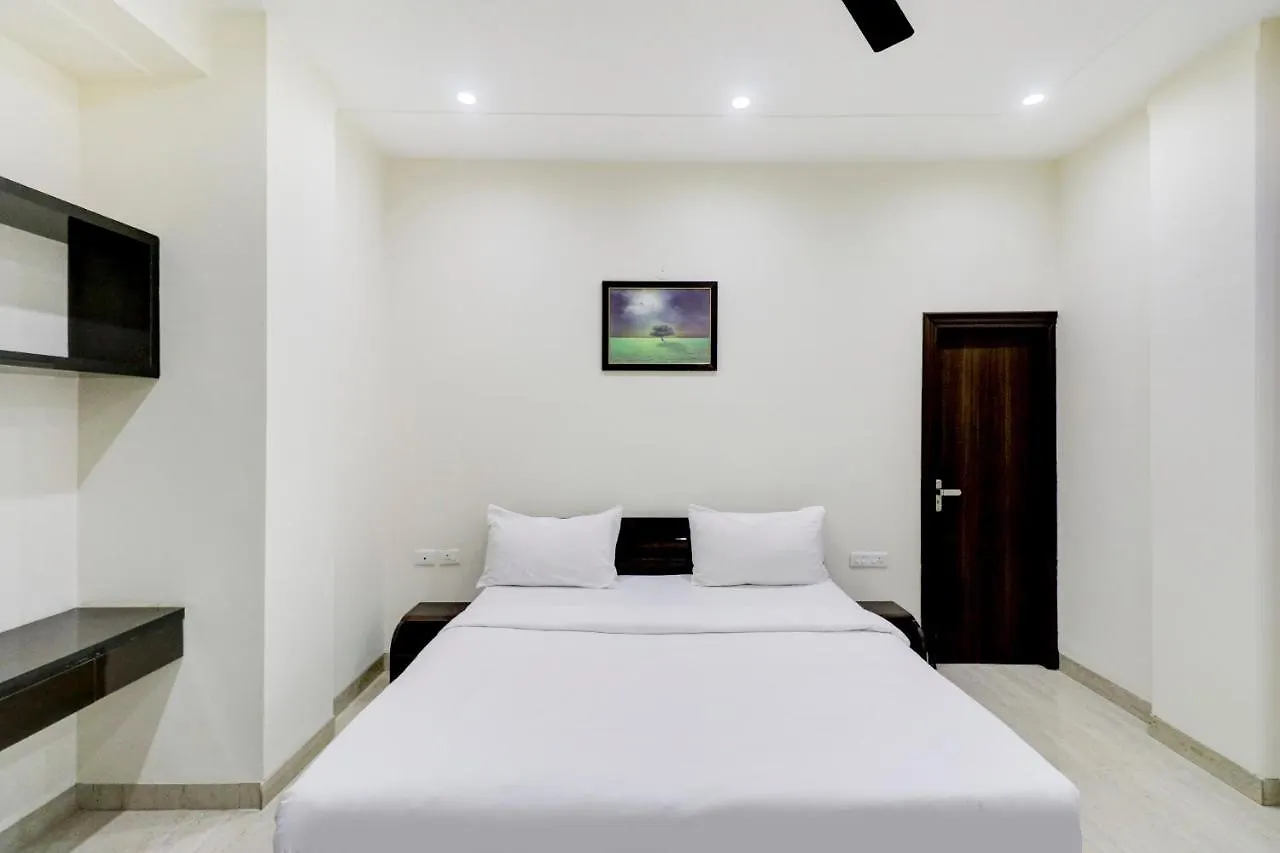 Oyo 79667 Townhouse Sunbrite Hotel Gurgaon