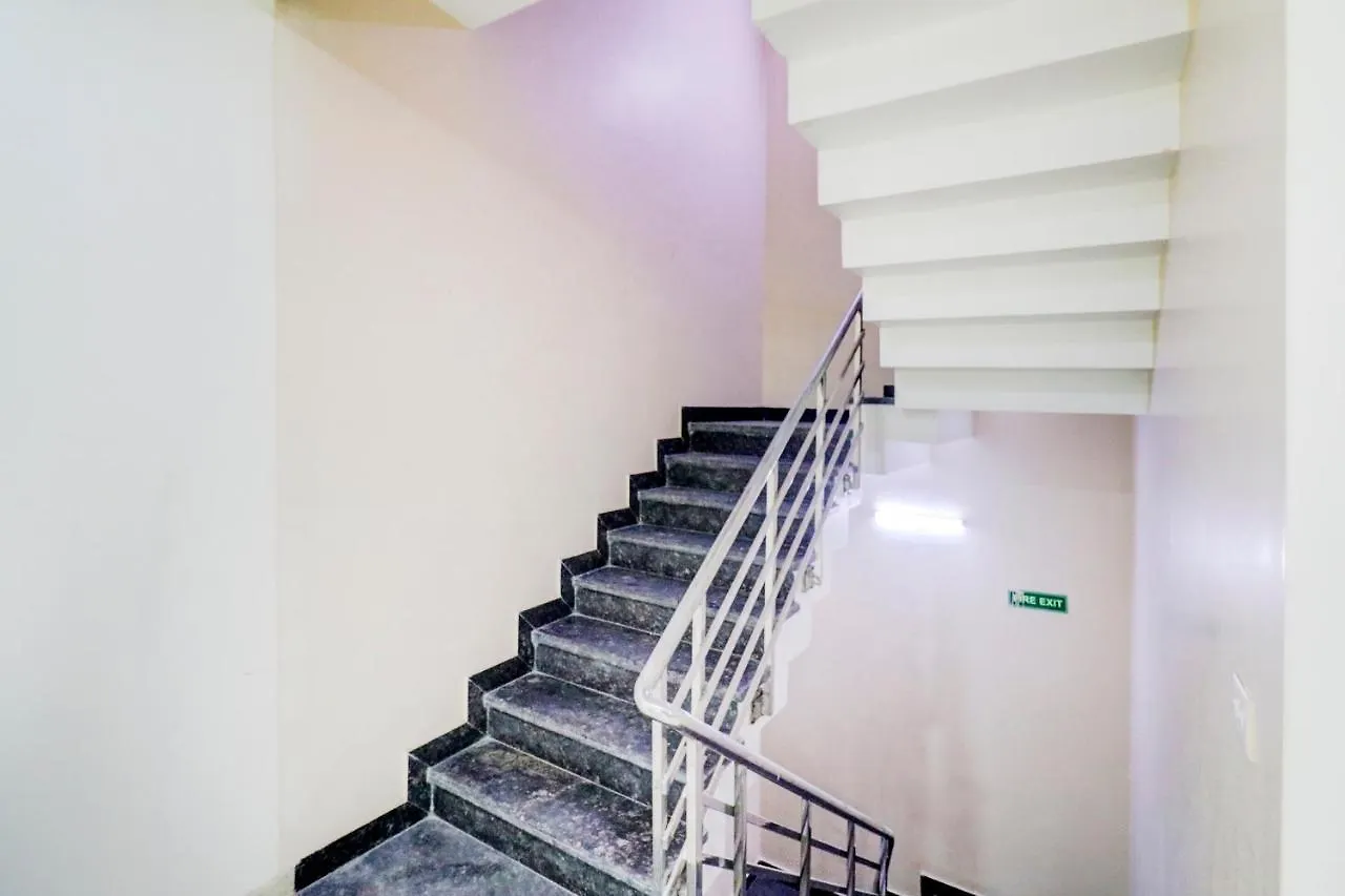 Oyo 79667 Townhouse Sunbrite Hotel Gurgaon 4*,
